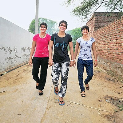 Meet the medal winning Phogat sisters picture