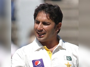 Saqlain Mushtaq says will help 'suspended' Saeed Ajmal correct bowling action