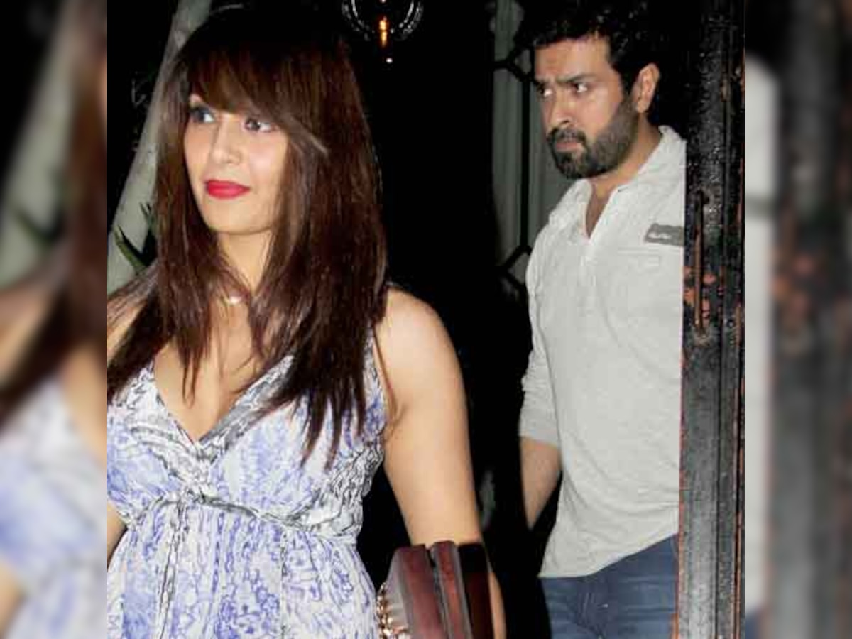 Bipasha Basu rubbishes rumours about engagement with boyfriend Harman Baweja