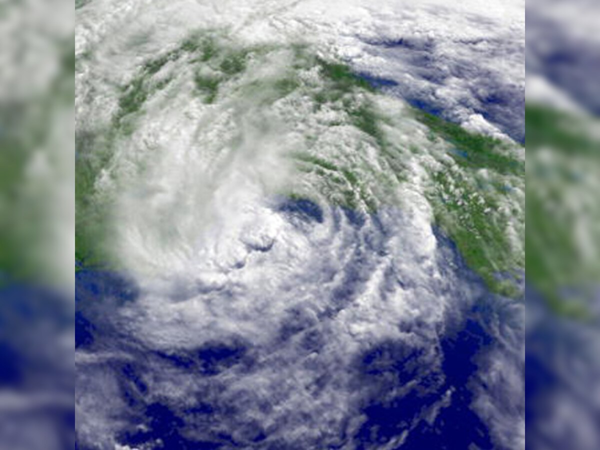 Hurricane Odile slams Mexico's Baja California resorts