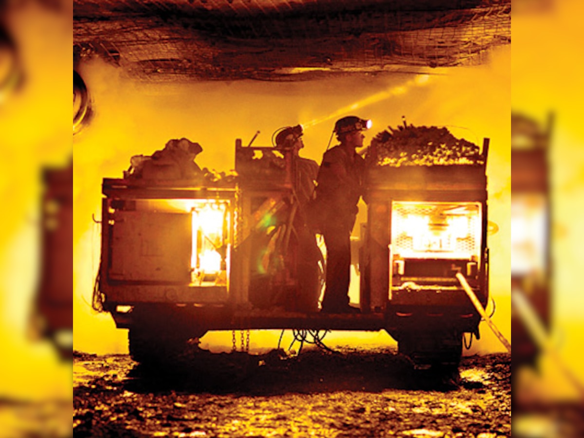 Jharkhand shuts Hindalco's five bauxite mines