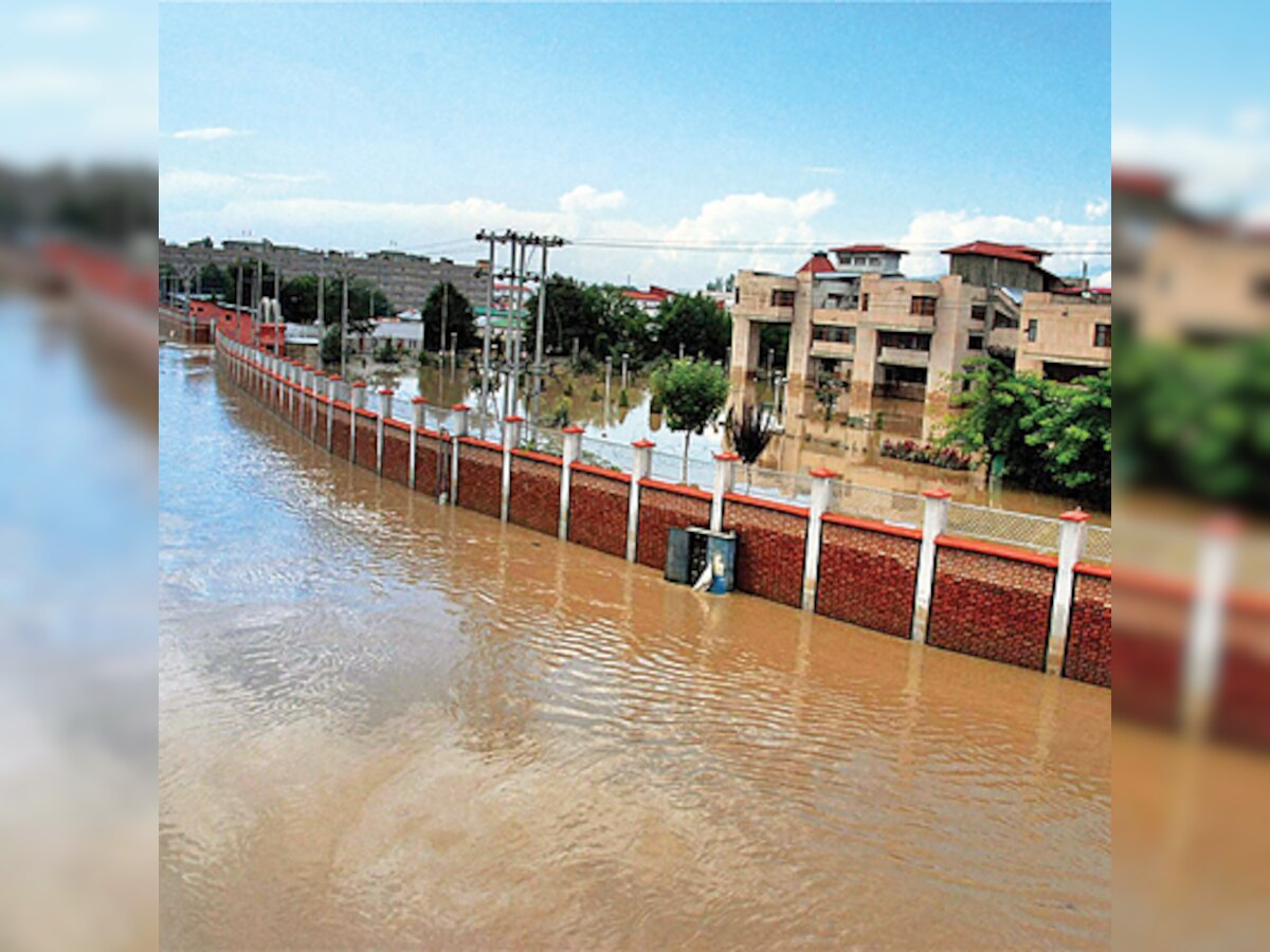 Kashmir floods a man-made disaster, need Wetland Conservation Act: BNHS