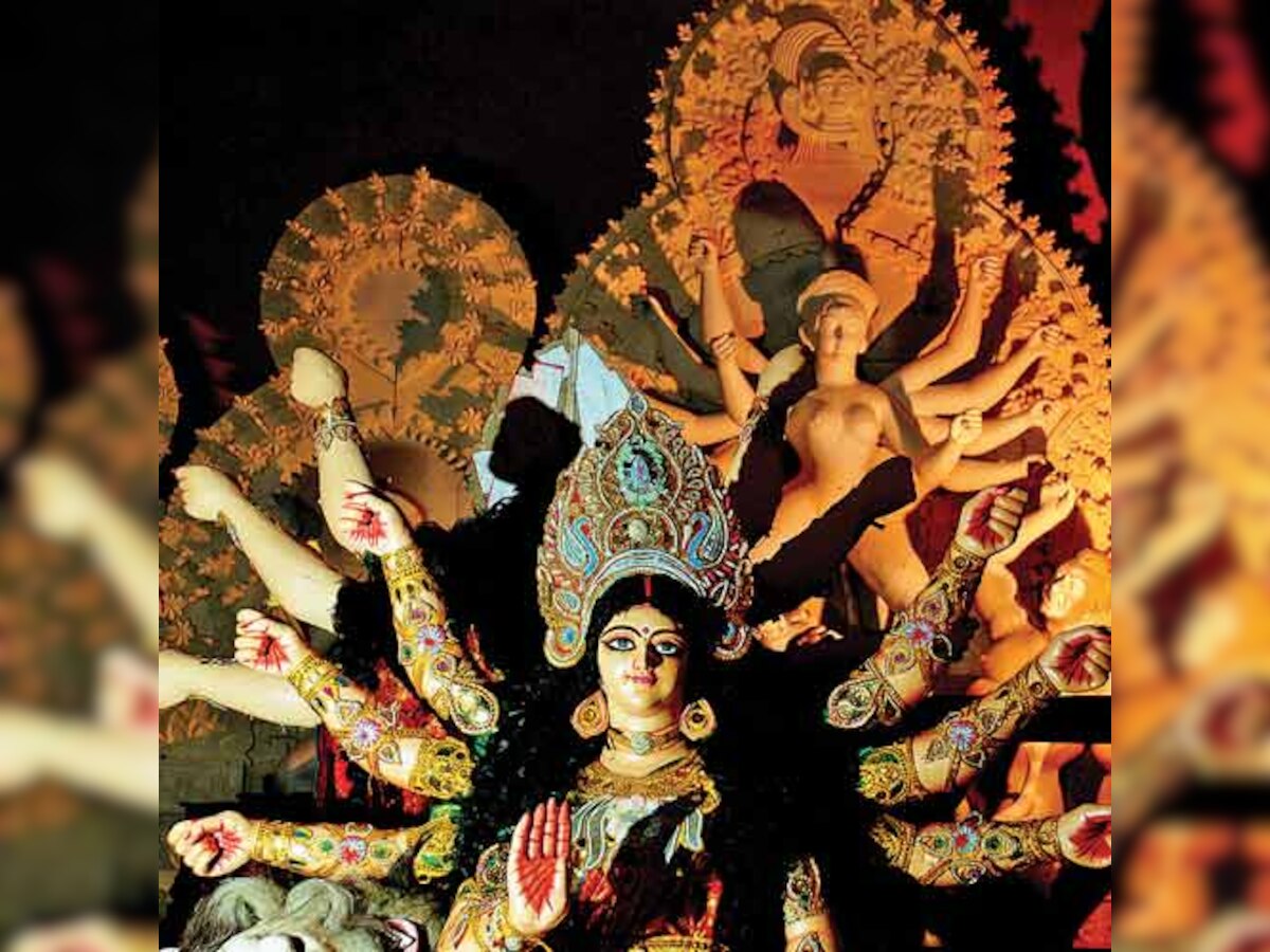 Man fasts in unique way to pay homage to Goddess Durga