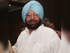 Amarinder Singh attacks Parkash Singh Badal for sharing dais with BJP's rivals
