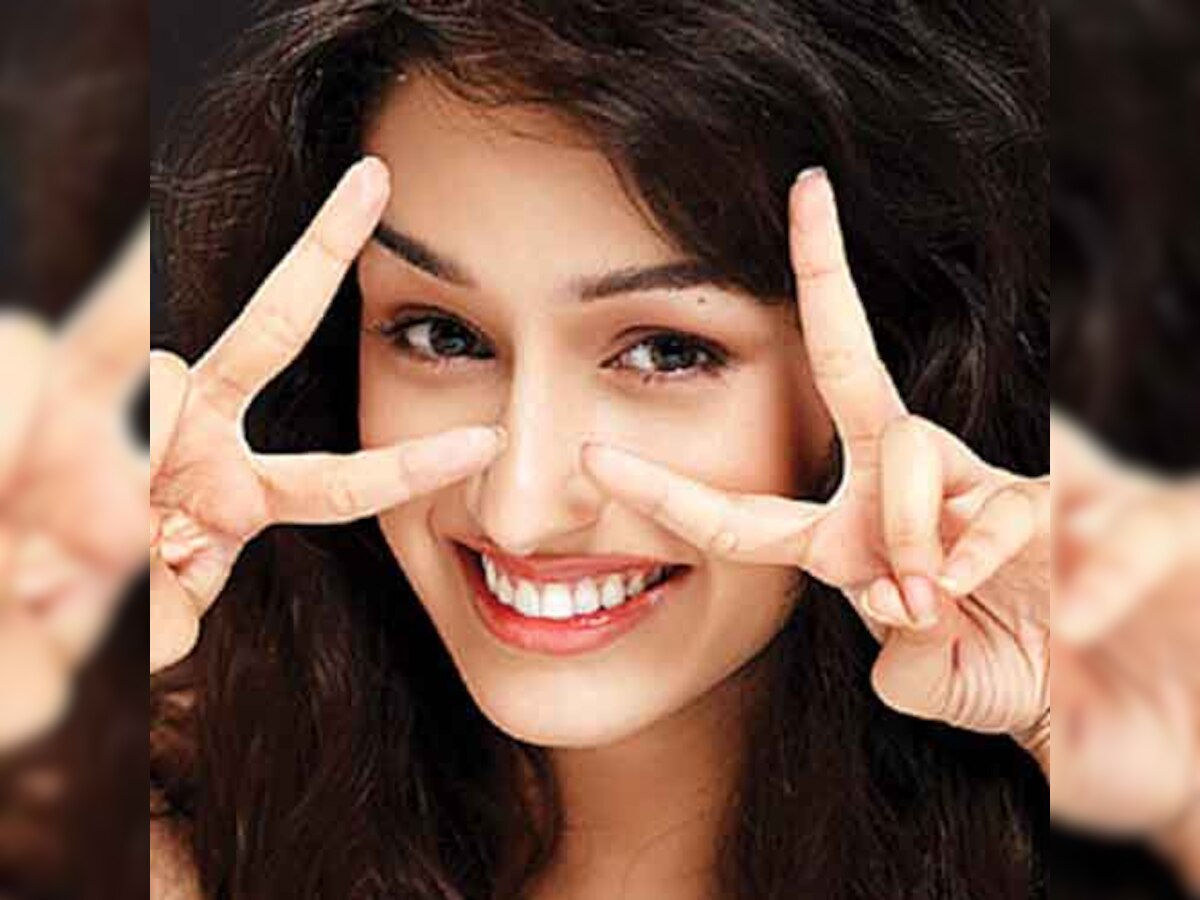 Will Shraddha Kapoor accept Hrithik Roshan's #bangbangdare?