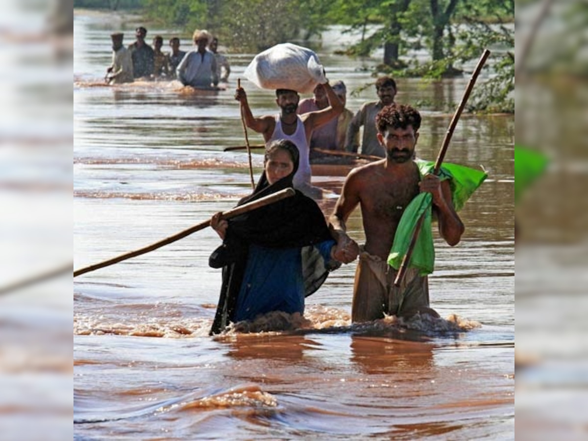 Sonia Gandhi and Rahul Gandhi to commence 2-day visit to flood-hit Jammu and Kashmir on Monday