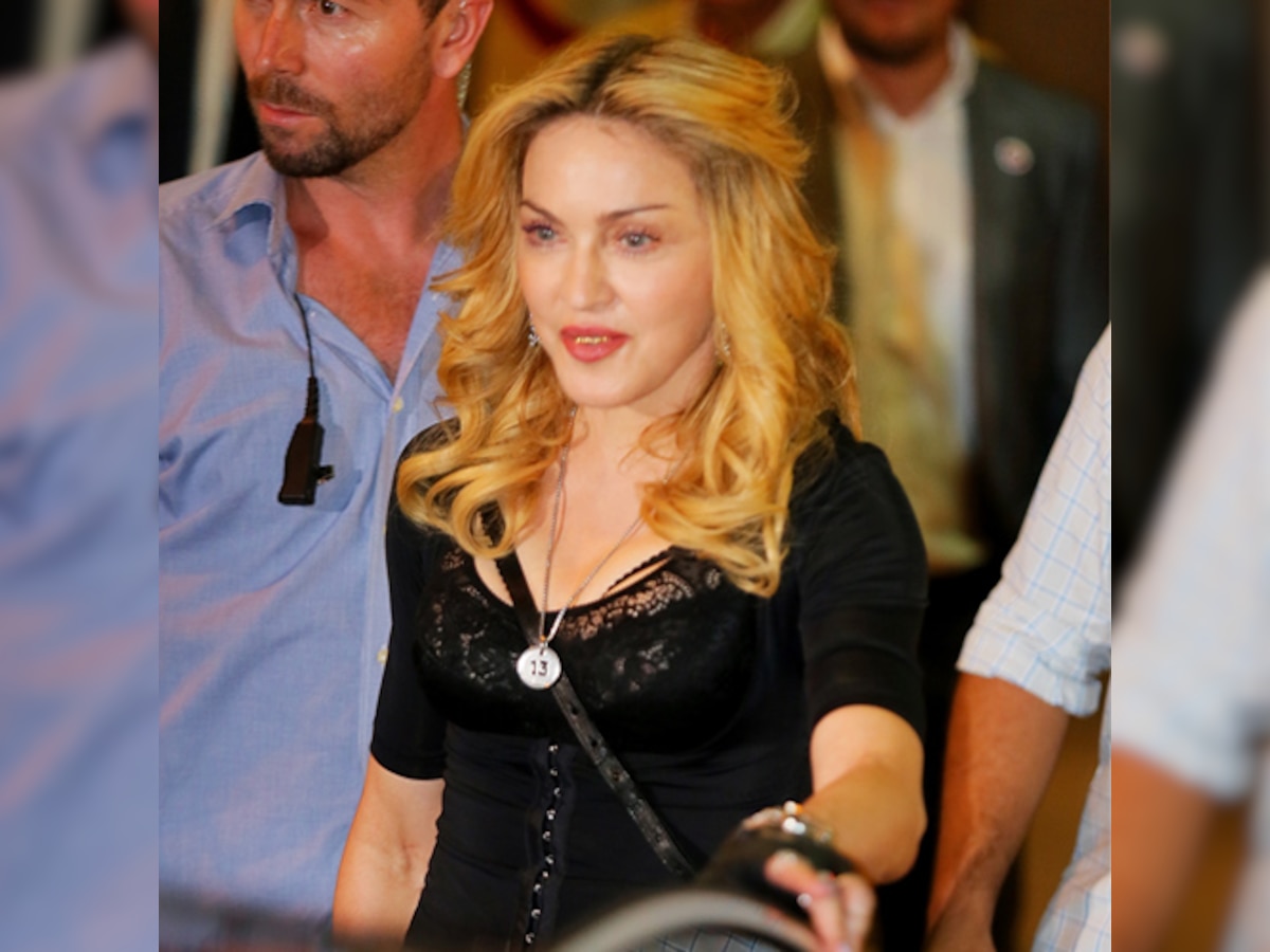 Madonna opens school in Karachi