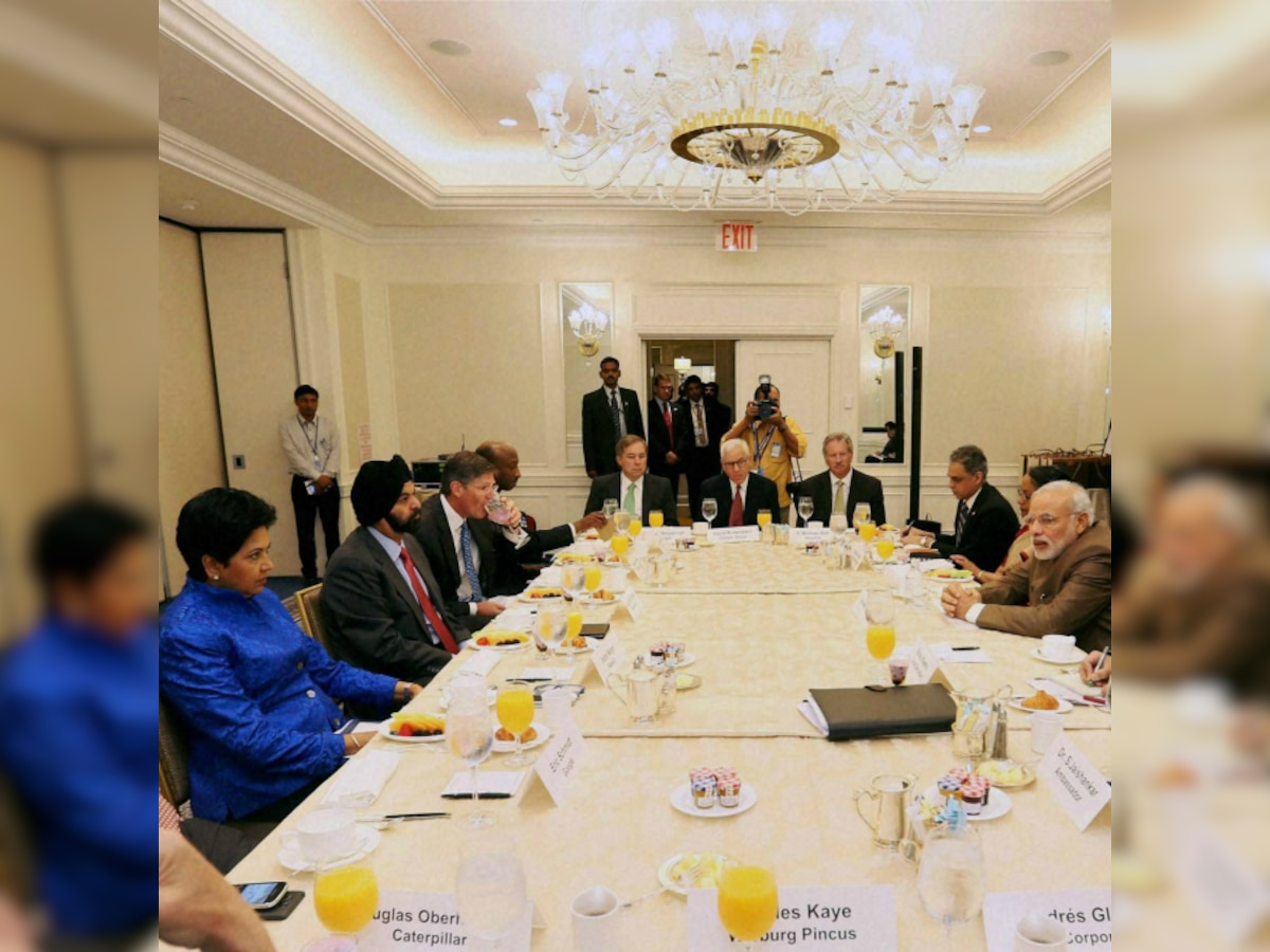 After meeting PM Narendra Modi, Blackrock CEO offers to host global investors meet in India in 2015