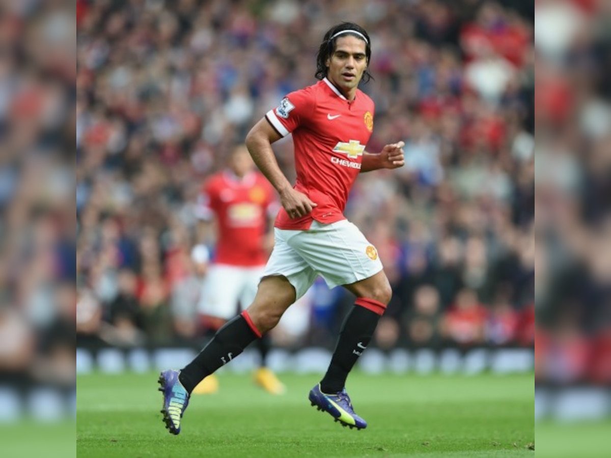 Manchester United's Falcao trains pet parrot to celebrate goal scoring exploits