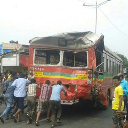 Mumbai: Three BEST buses collide on Western Express Highway, passengers injured