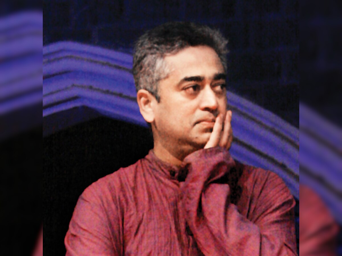 Priyanka Gandhi does politics like an item girl: Rajdeep Sardesai