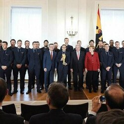 Germany's World Cup winners honoured at movie premiere