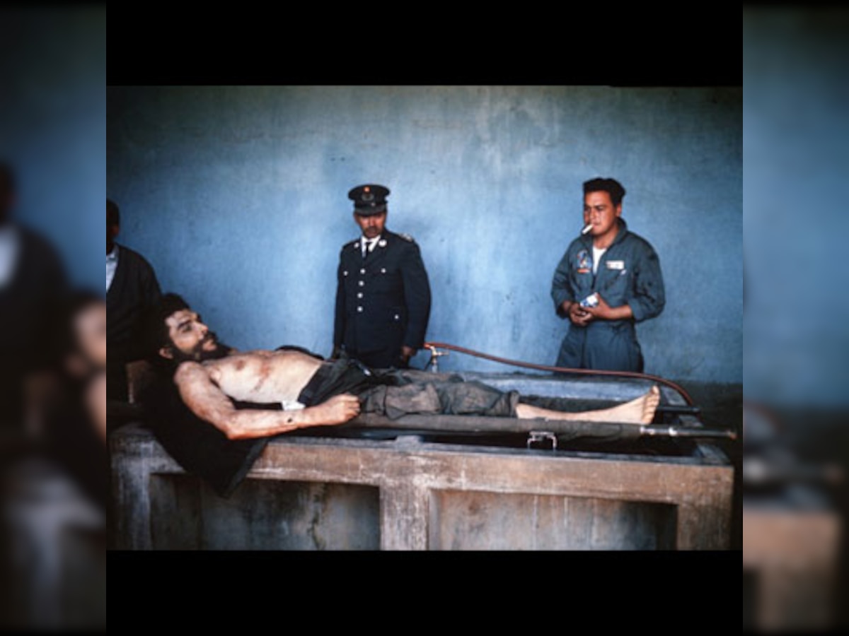 Historic photos of dead Che Guevara resurface in Spain – Repeating