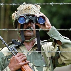 BSF, Bangladesh hold discussions on border issues