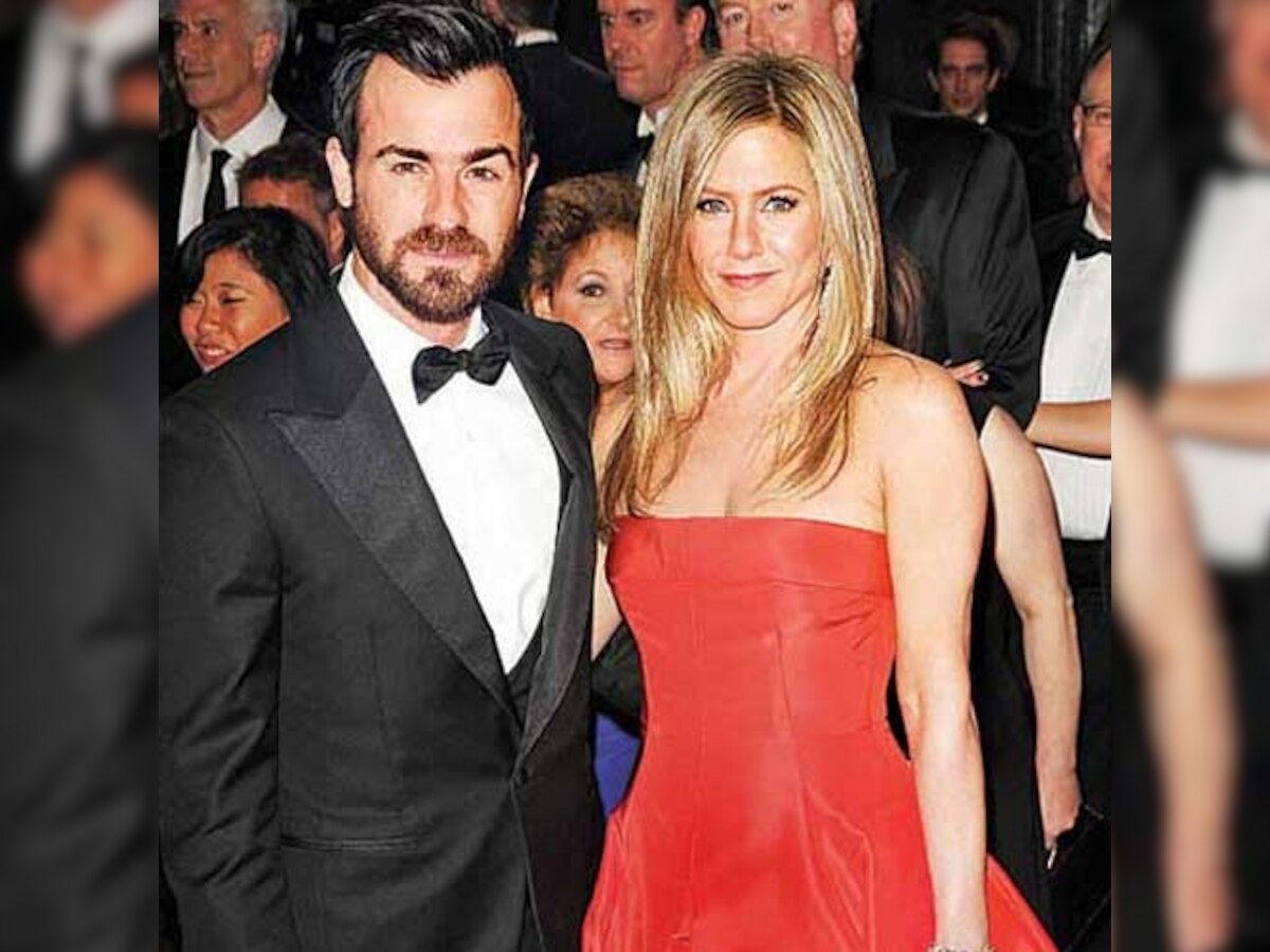 Jennifer Aniston says fiance Justin Theroux hijacks her beauty products
