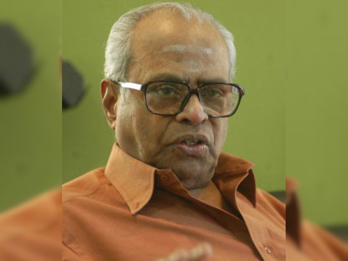 Celebrities pay tribute to legendary film director K Balachander