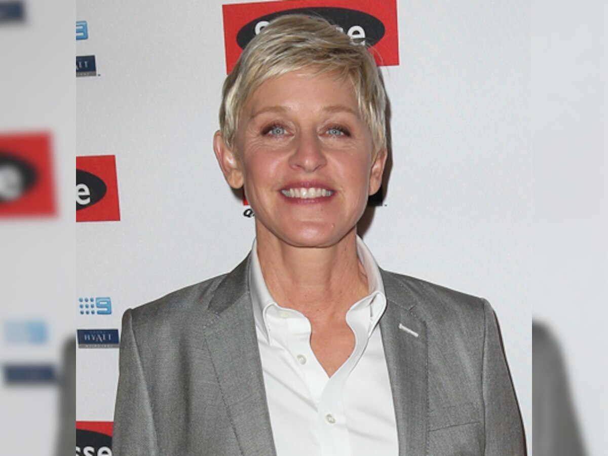 Ellen DeGeneres chooses People's Choice Awards to debut new clothing line