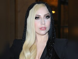 Lady Gaga flaunts toned physique during yoga session