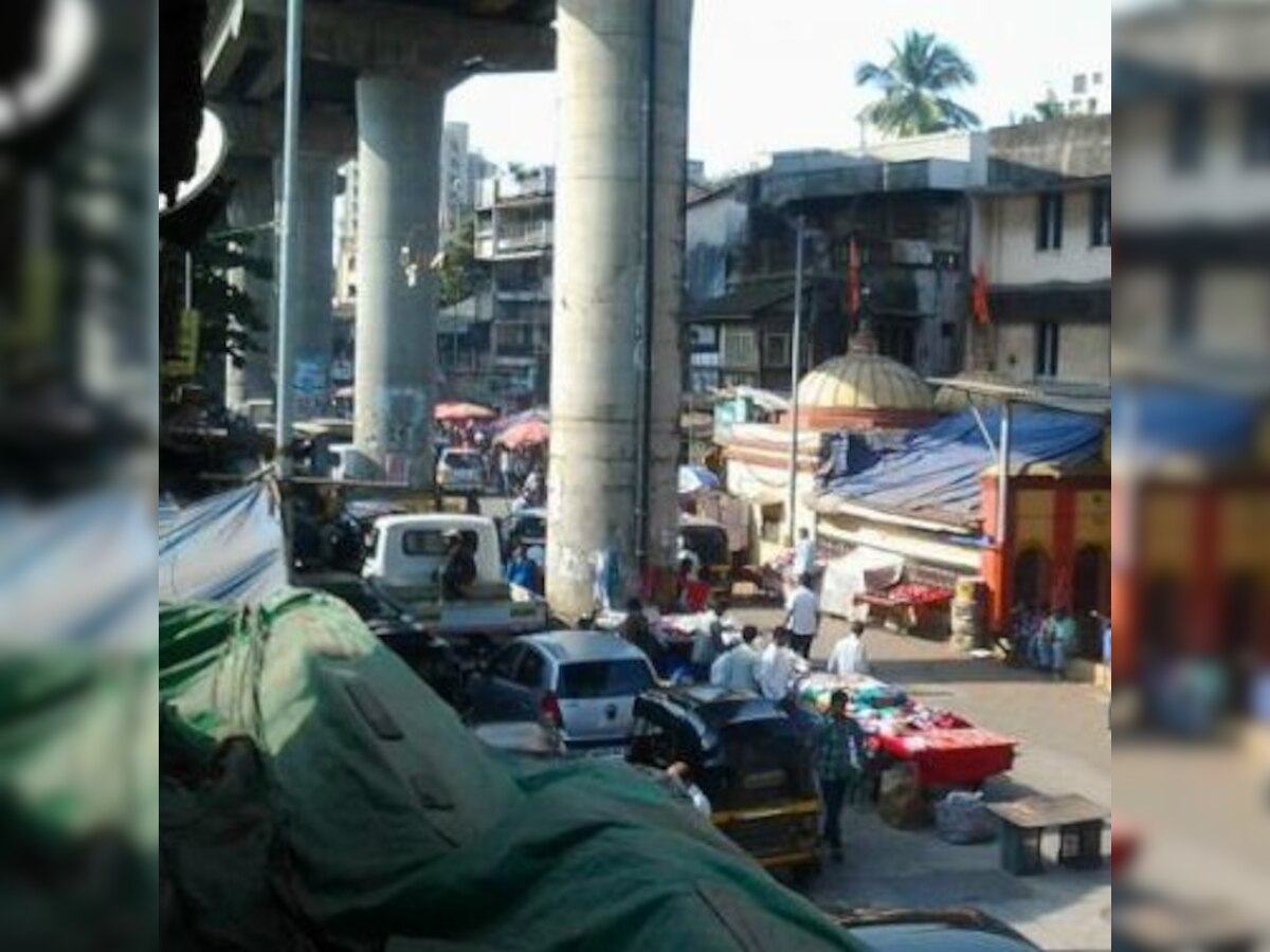 Area under Andheri Metro station encroached, locals face problems