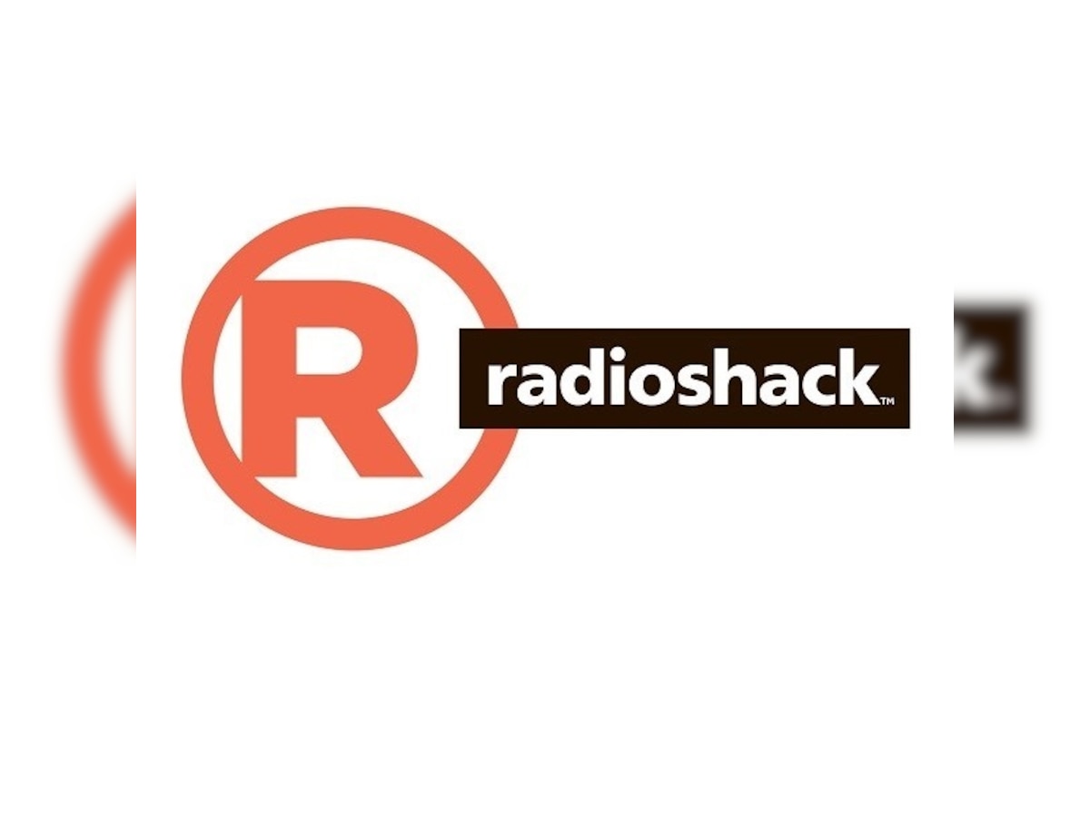 RadioShack files for bankruptcy; sells up to 2,400 stores