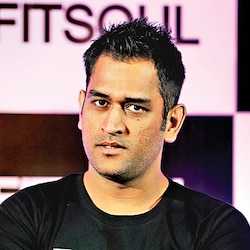 Australia may find it 'difficult' to win World Cup, says MS Dhoni