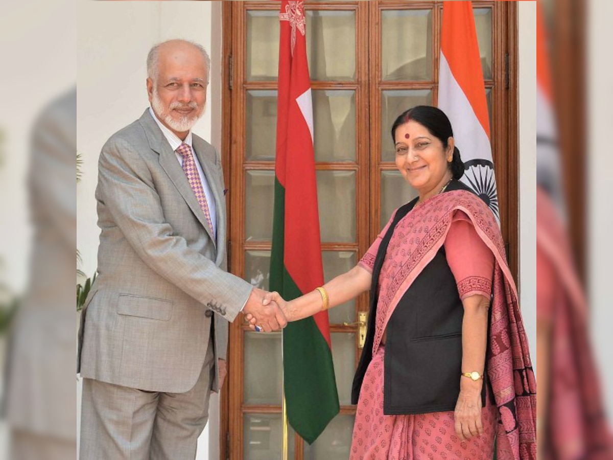 External Affairs Minister Sushma Swaraj calls on Sri Lankan President Sirisena upon arriving in Colombo