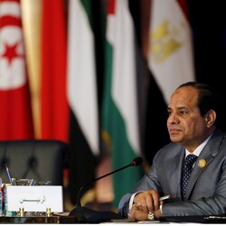 Arab summit agrees on unified military force for crises