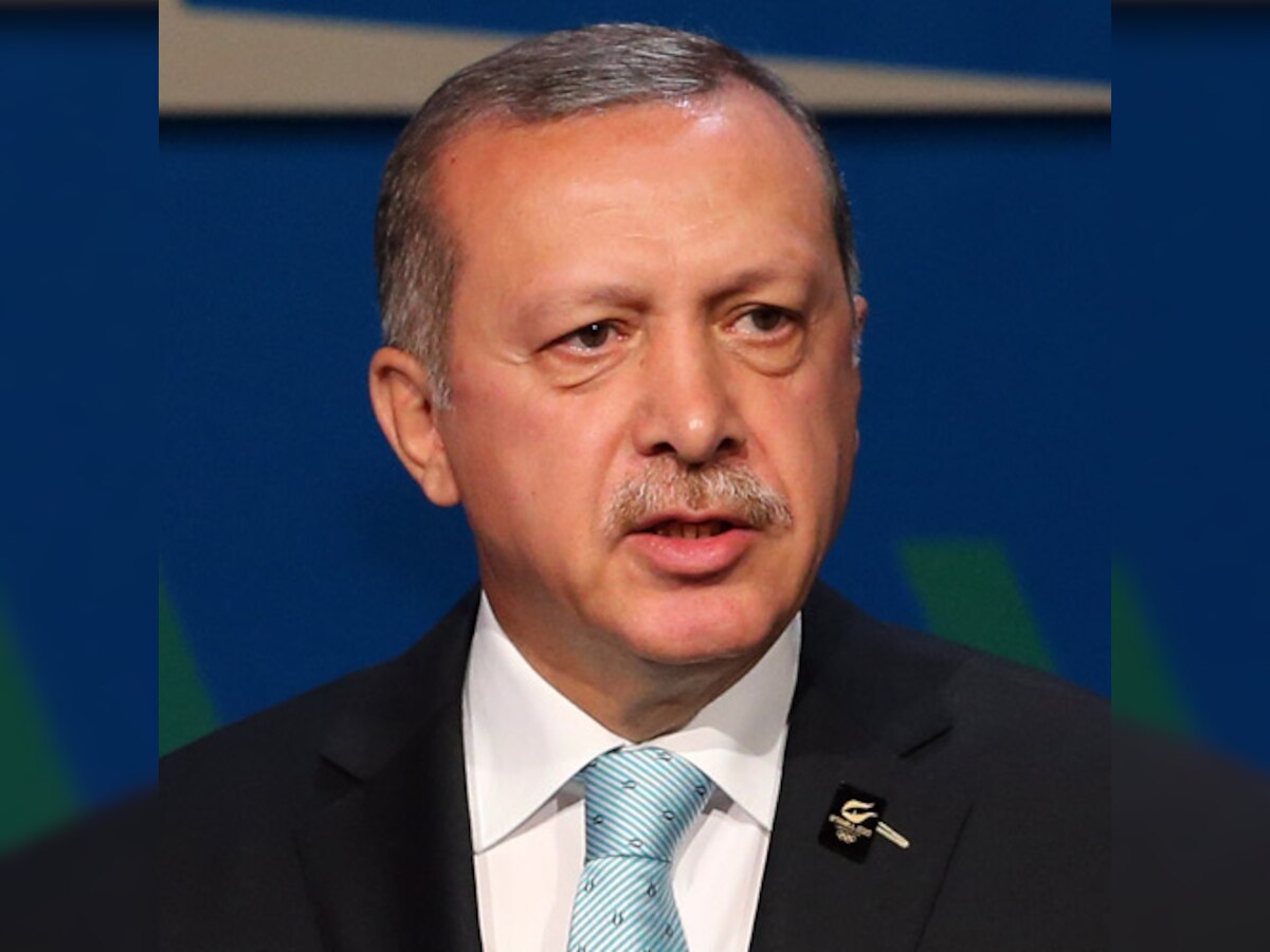 Turkey blocks Twitter, YouTube over publication of hostage photos