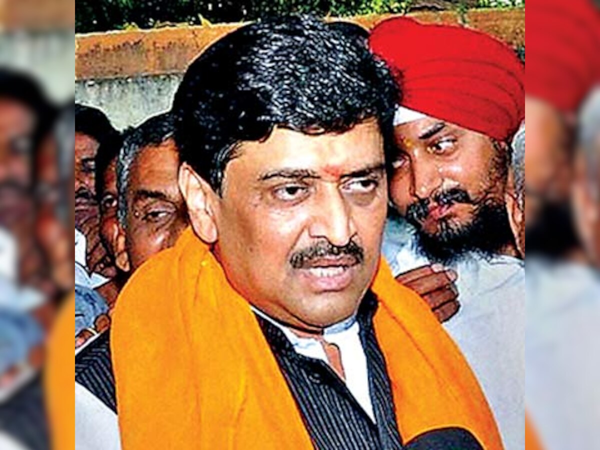Ashok Chavan showers praise on Bandra East bypoll loser Narayan Rane