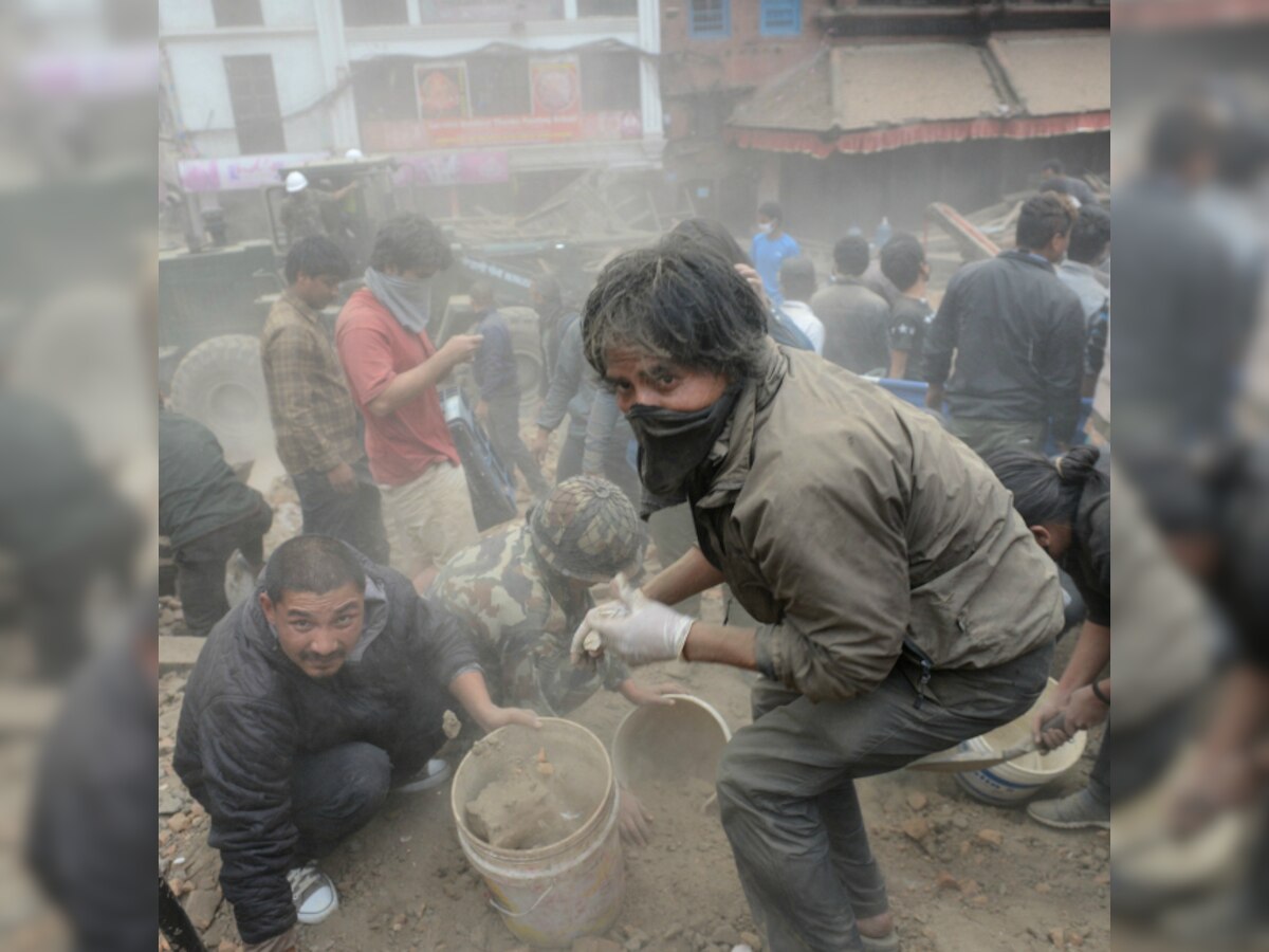 Rescue operation underway in Nepal, locals resort to roads for the night