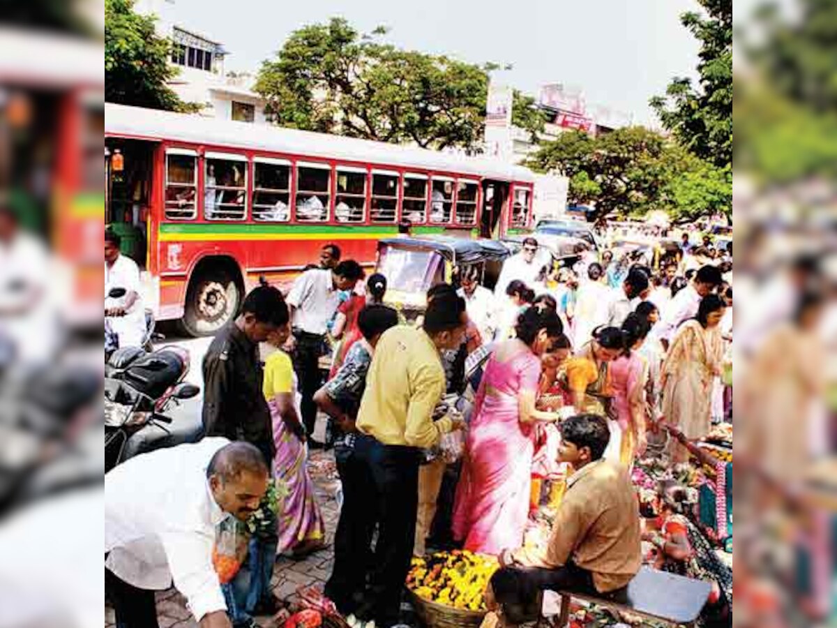 Indians getting married at higher age, fertility down: Census