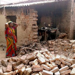 Bihar jail inmates live in fear as Nepal quake brings down prison wall