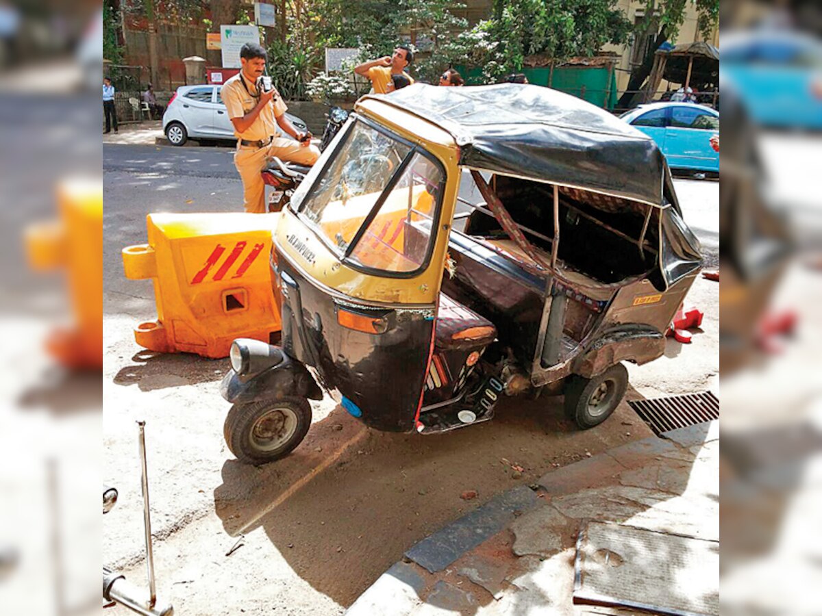 Rajasthan auto driven by 'foreigners' sparks panic in Colaba