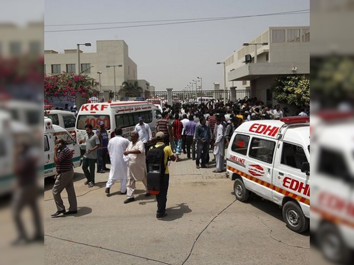 47 killed in bus attack in Pakistan's Karachi; Islamic State pamphlet recovered from the scene