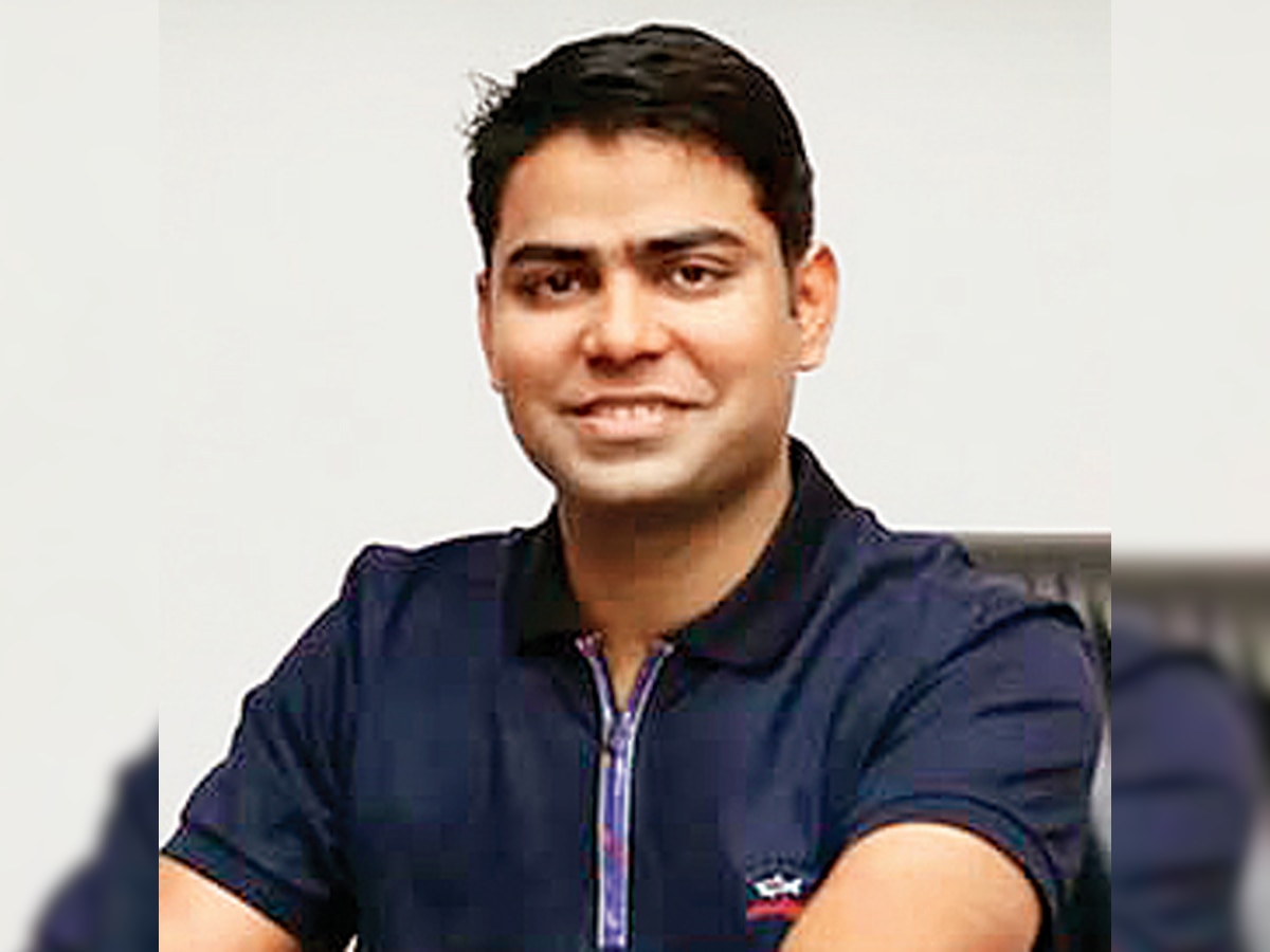 Rahul Yadav does it again -- donates his Housing.com stake to employees