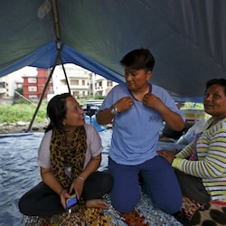 Nepal sets up post-quake camps for sexual minorities