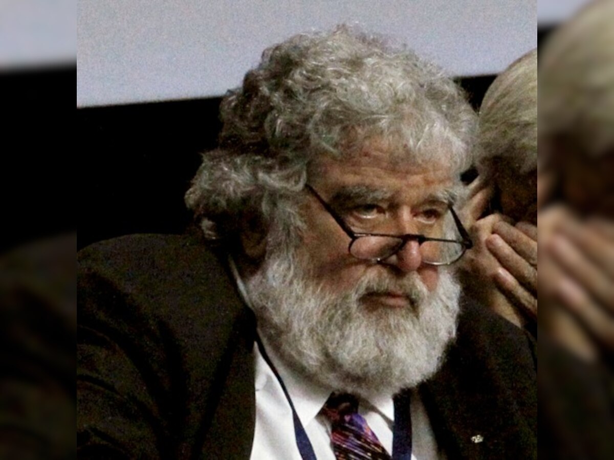 Former FIFA committee member Blazer 'secretly' pleaded guilty in corruption scandal