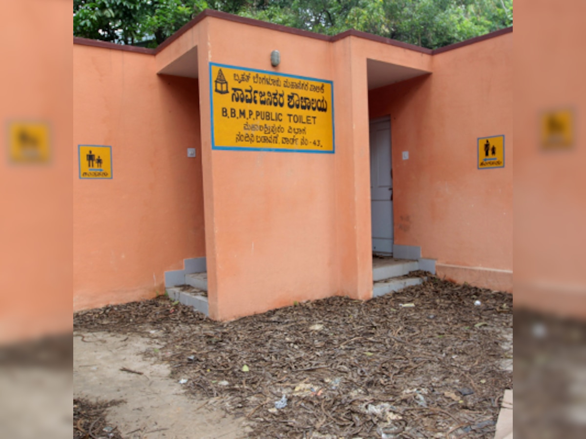 Public toilet users to be paid Re 1 in Ahmedabad