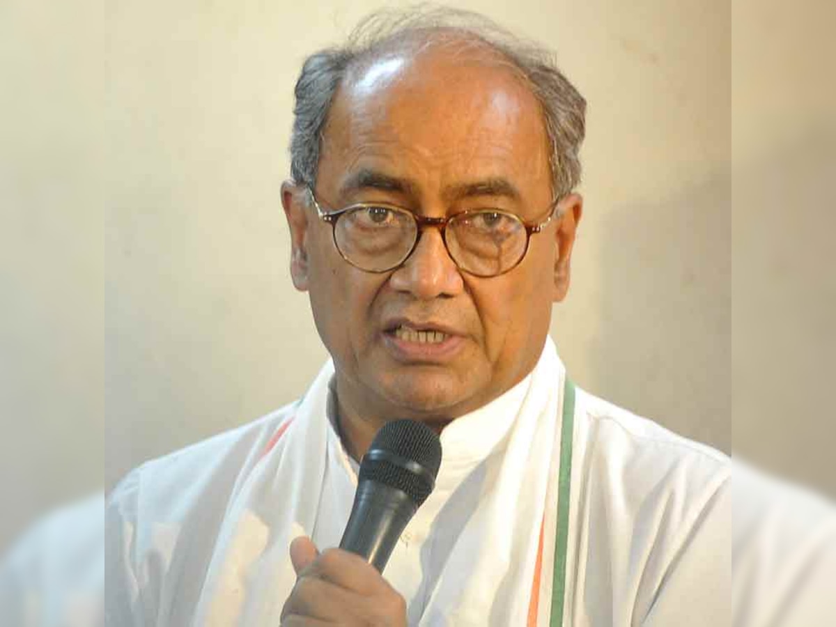 Arun Jaitley contradicts himself in 'Modigate' controversy: Digvijay Singh