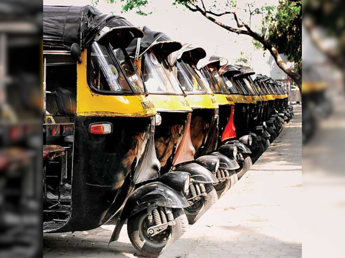 Mumbai: Auto-drivers on strike against cab aggregators, junked Hakim panel