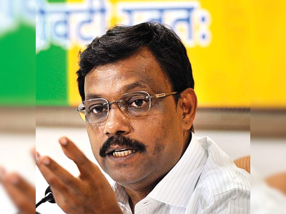 Maharashtra Education Minister Vinod Tawde holds degree from unrecognised university