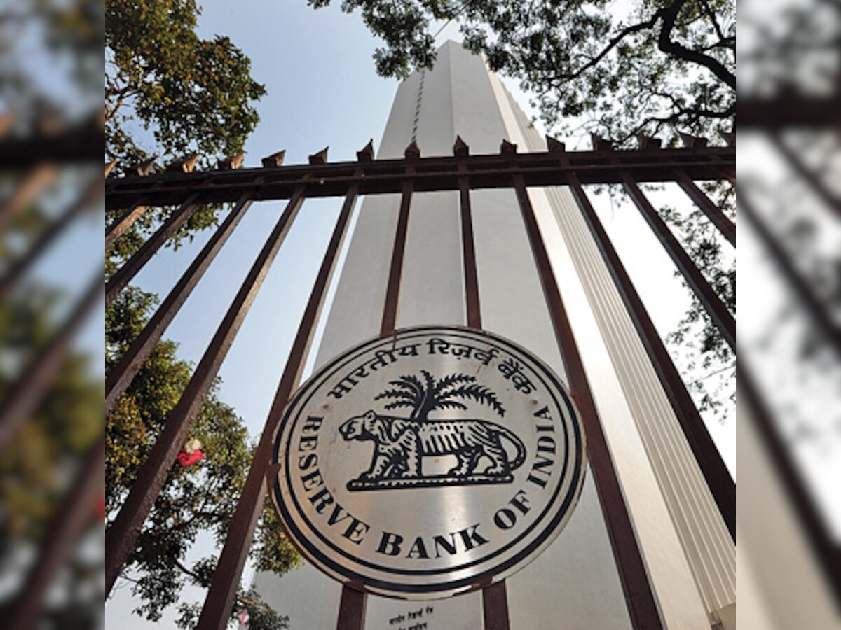 Bank credit, deposit fall steeply in March quarter: RBI