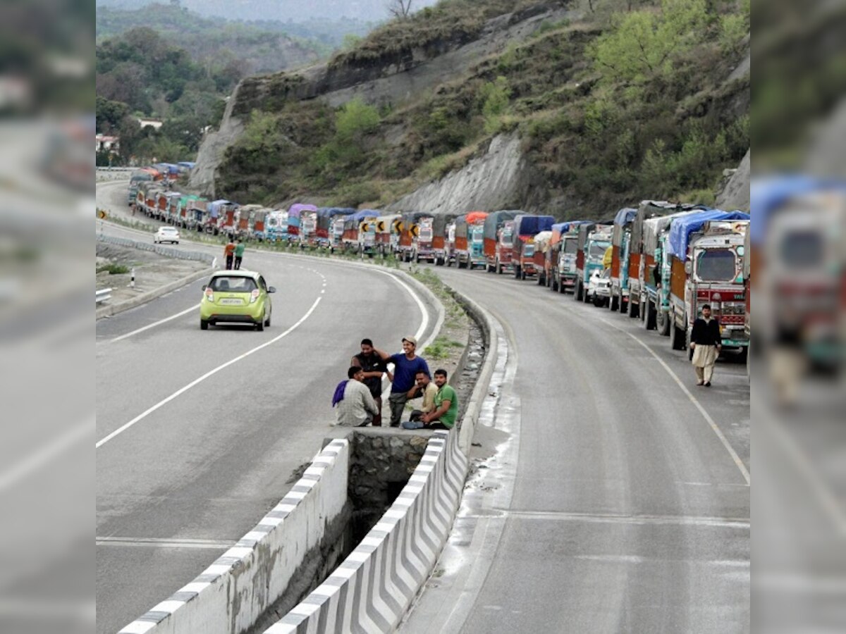 Jammu-Srinagar National Highway reopens for one way traffic