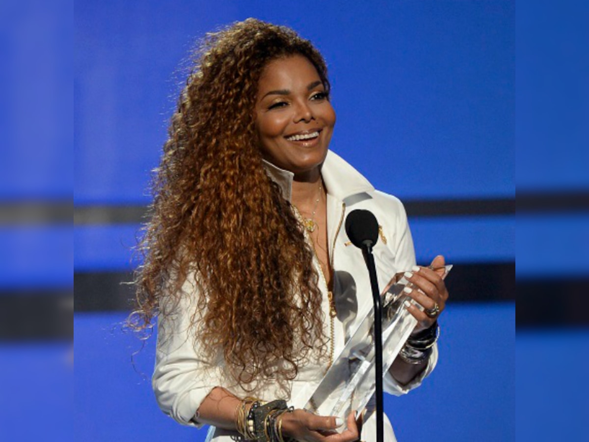 Janet Jackson crowned 'ultimate icon' at 2015 BET awards