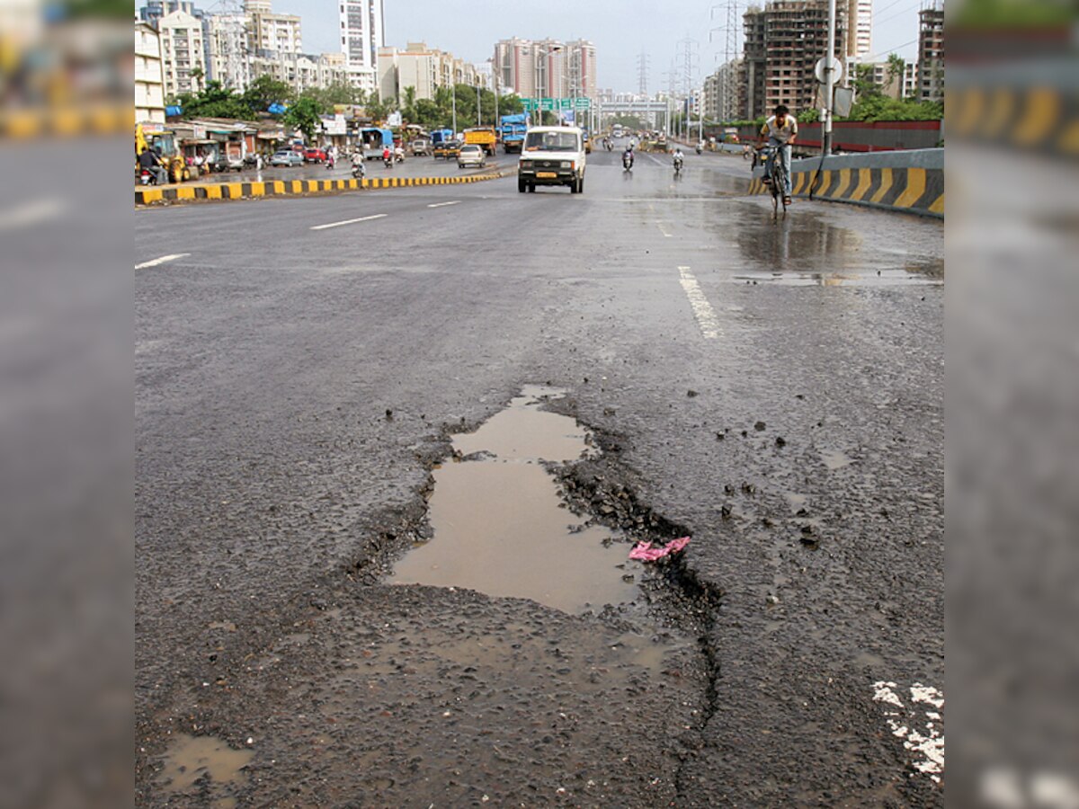 1,274 potholes reported across Mumbai as of Monday