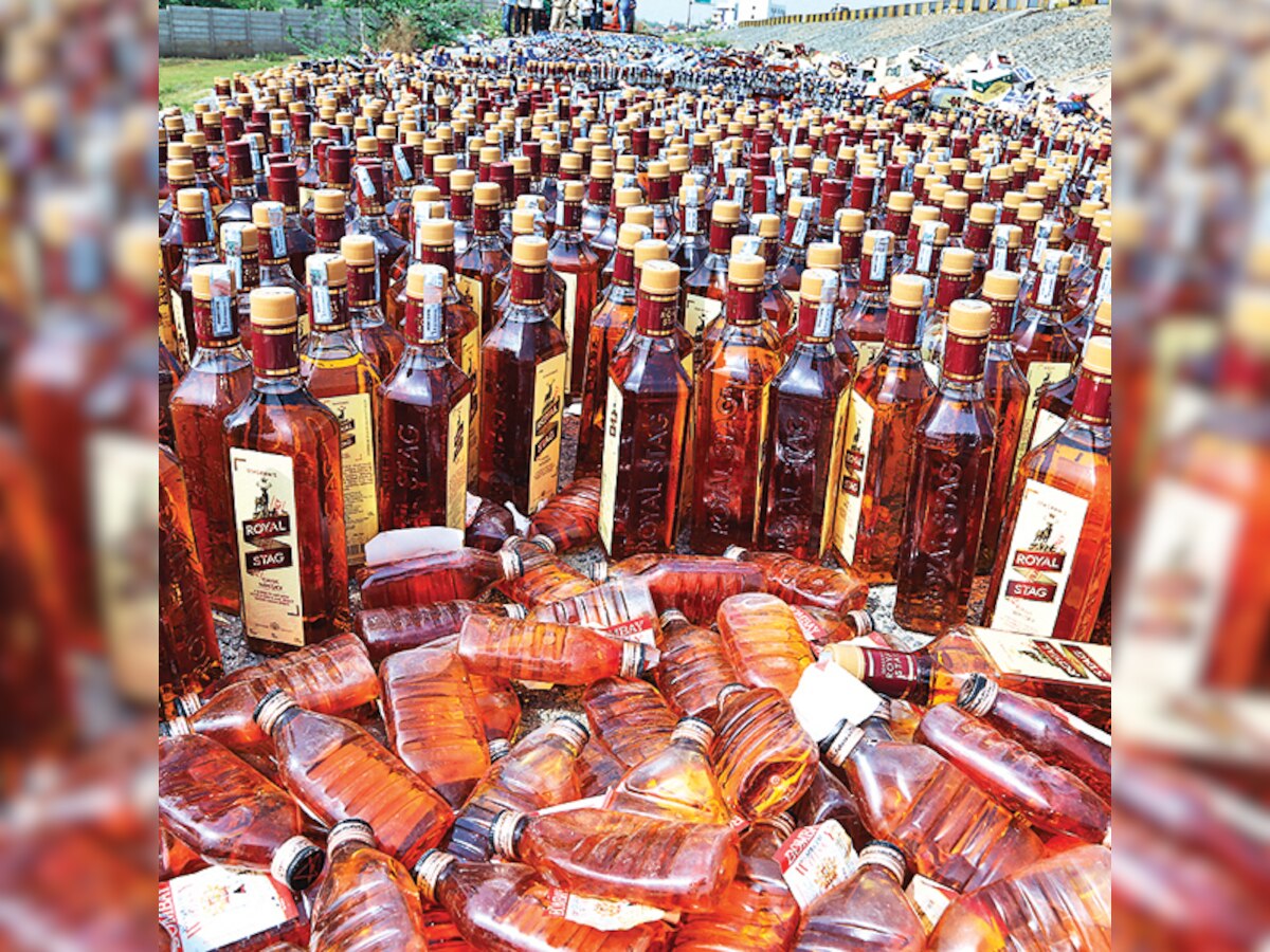 After beef, Maharashtra government may go for complete liquor ban