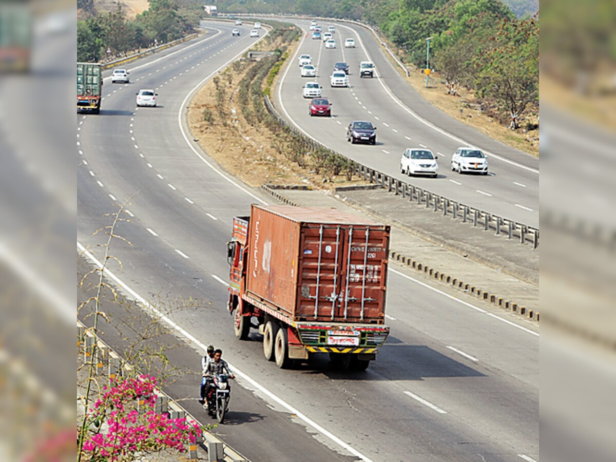 Maharashtra government to build expressway between Mumbai and Nashik