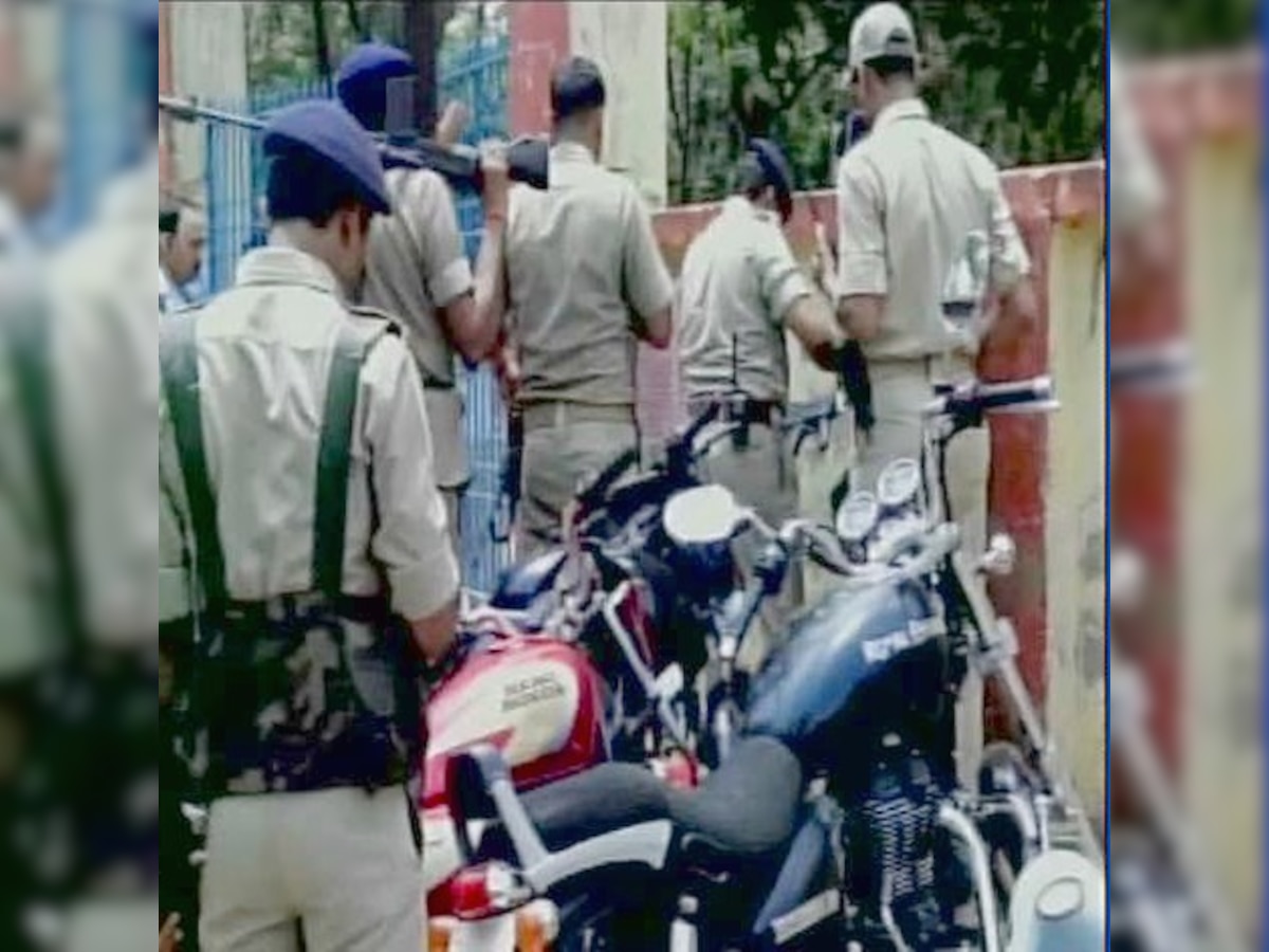 Three killed, two injured in firing at Hazaribagh court, Jharkhand