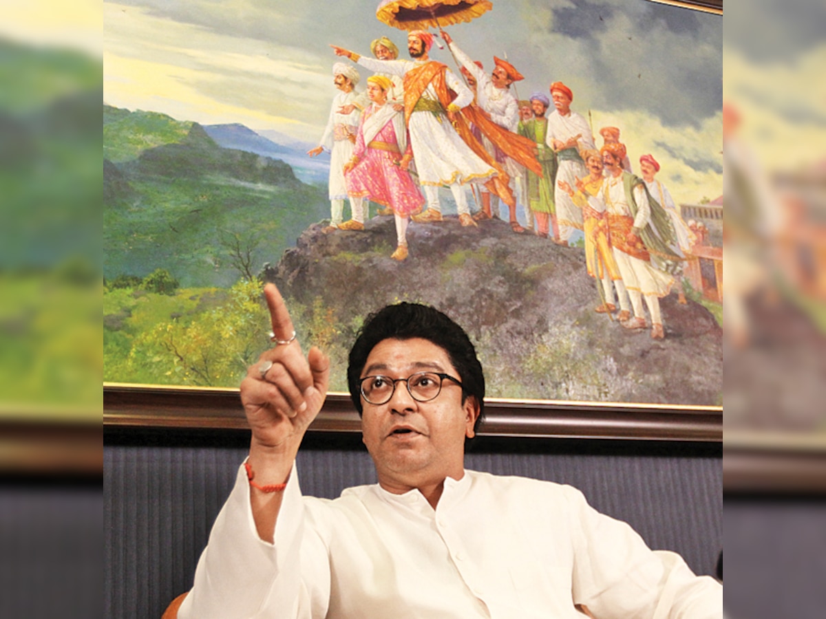 Devendra Fadnavis, not Babasaheb Purandare, the real issue: Raj Thackeray