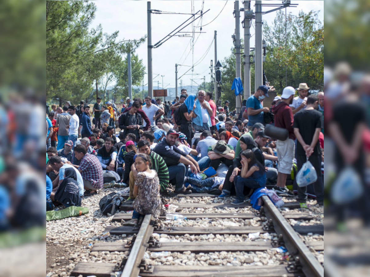 Greek coastguard rescues 2,500 refugees over three days